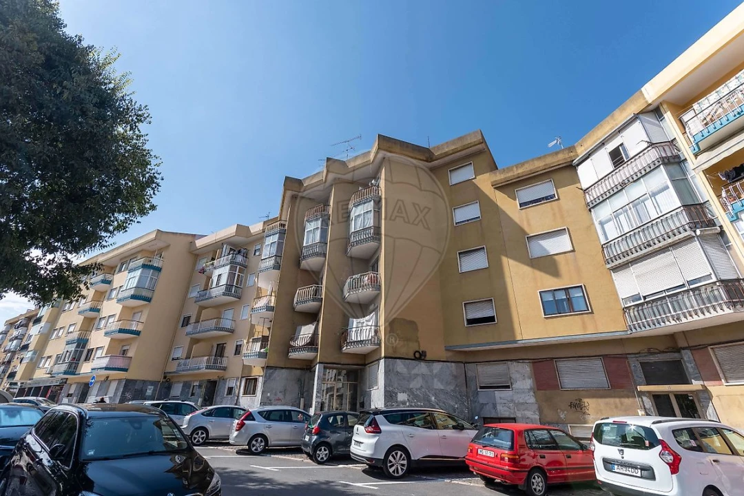 Apartamento T3 para Venda em Sacavém e Prior Velho Foto 17