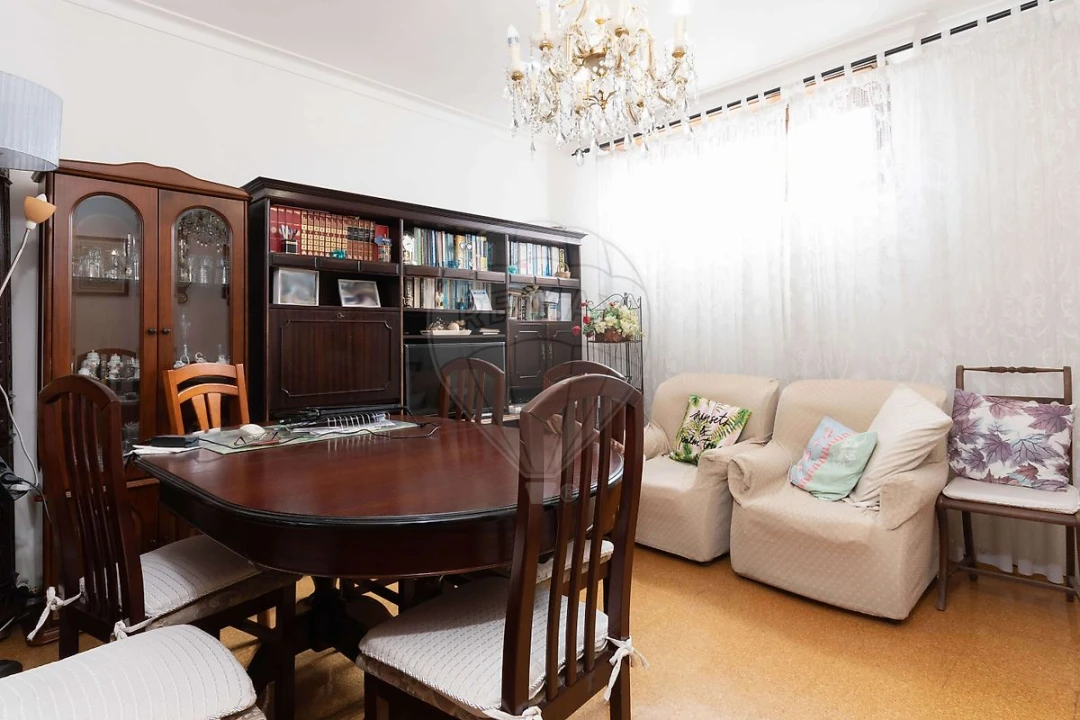 Apartamento T3 para Venda em Sacavém e Prior Velho Foto 3