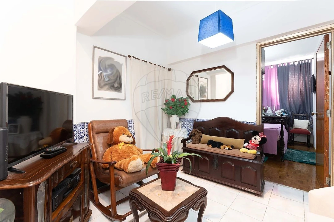 Apartamento T1 para Venda em Sacavém e Prior Velho Foto 2