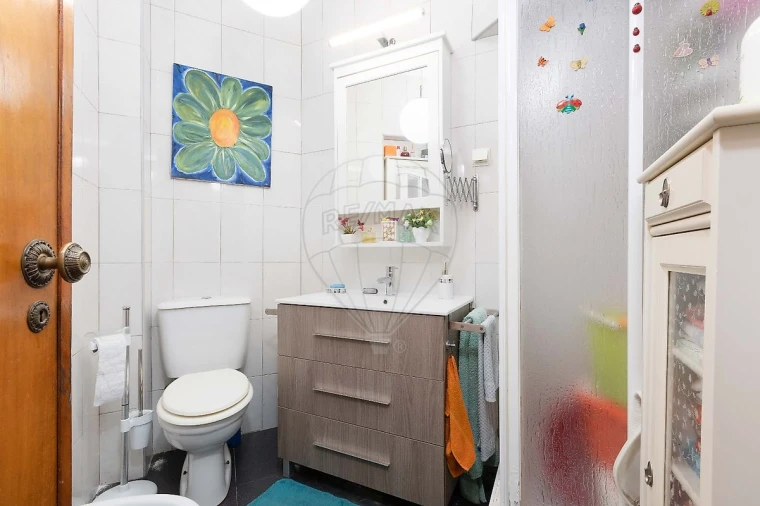 Apartamento T1 para Venda em Sacavém e Prior Velho Foto 17