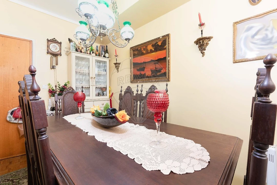 Apartamento T1 para Venda em Sacavém e Prior Velho Foto 13