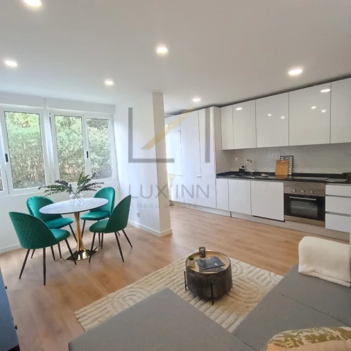 Apartamento T3 para Venda em Benfica Foto 3