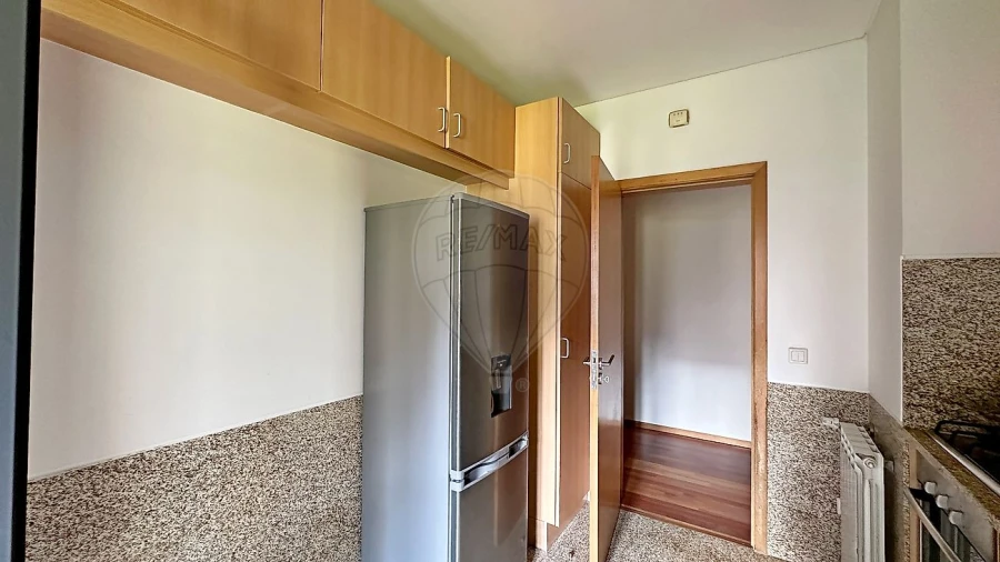 Apartamento T1 para Venda em Oliveira do Douro Foto 10