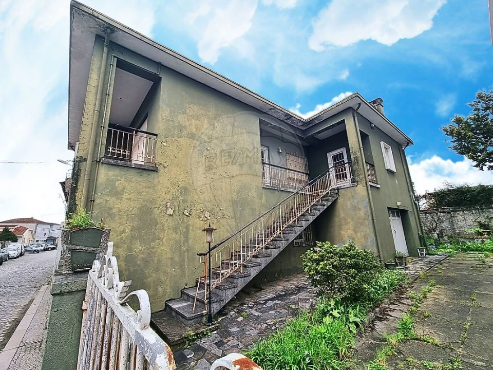 Moradia T4 para Venda em Cidade da Maia Foto 2