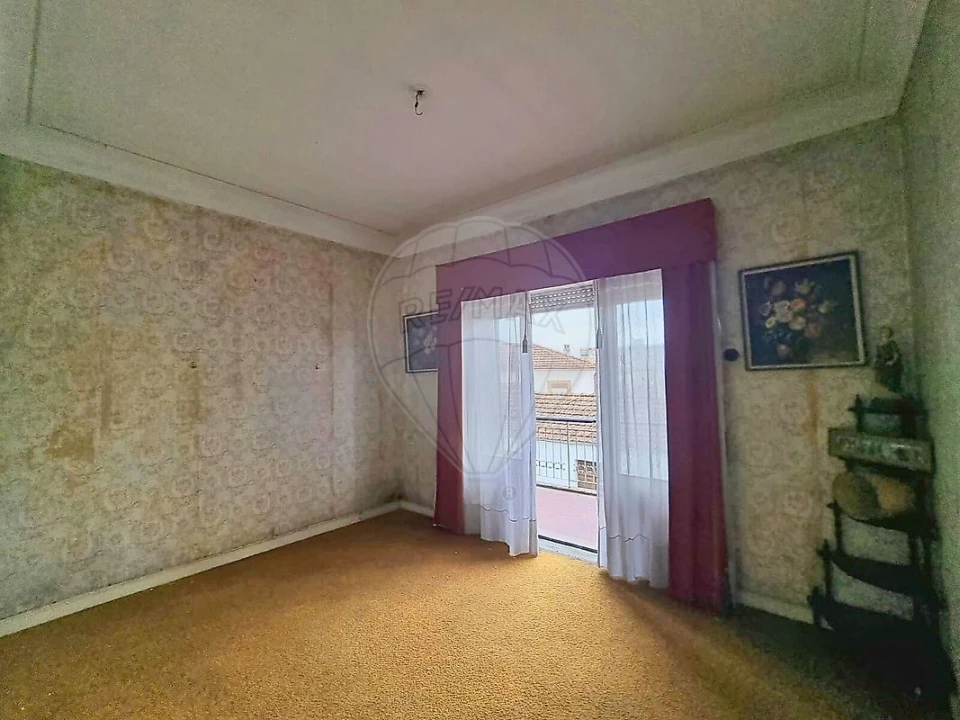 Moradia T4 para Venda em Cidade da Maia Foto 8