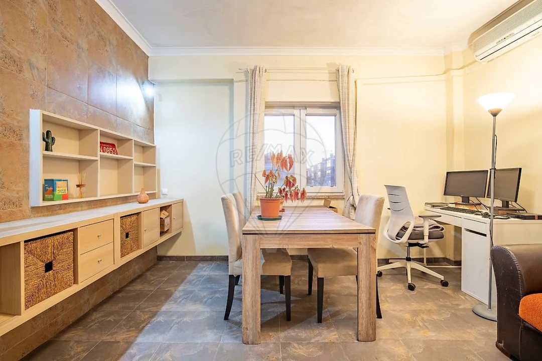 Apartamento T2 para Venda em Corroios Foto 6