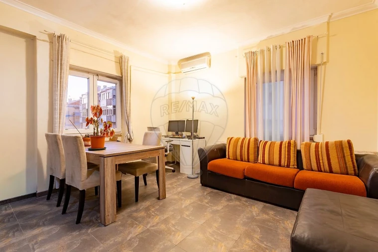 Apartamento T2 para Venda em Corroios Foto 5