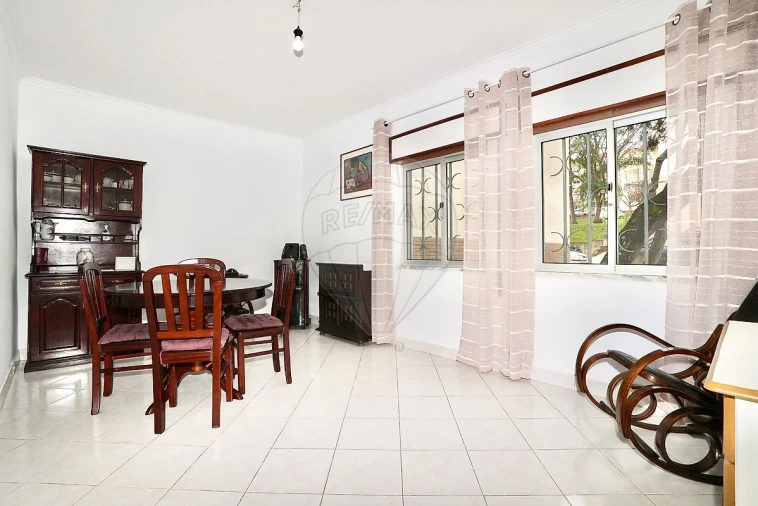 Apartamento T1 para Venda em Alverca do Ribatejo e Sobralinho Foto 3