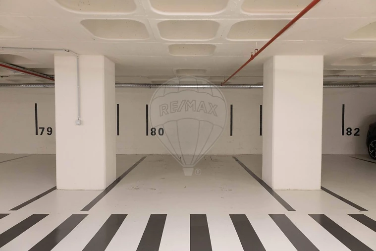 Garagem para Venda em Avenidas Novas Foto 5