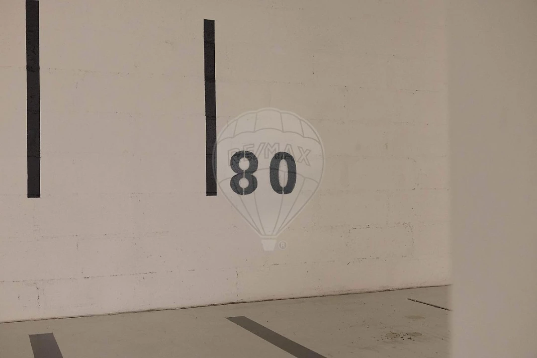 Garagem para Venda em Avenidas Novas Foto 6