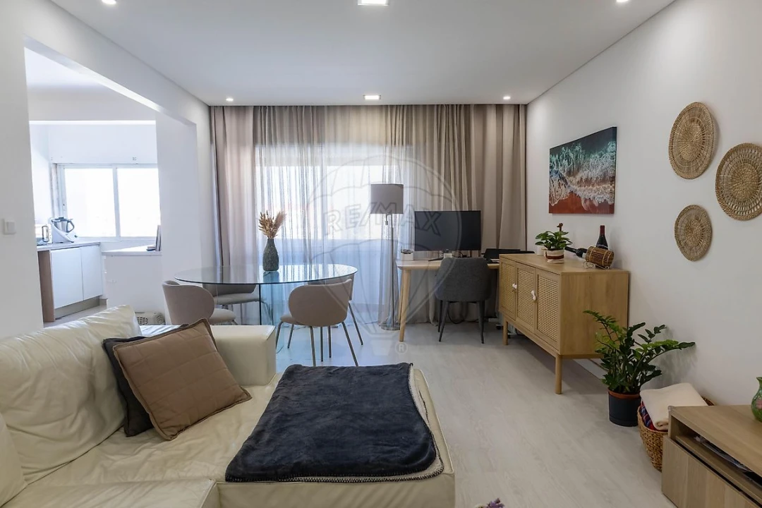 Apartamento T2 para Venda em Algueirão-Mem Martins Foto 14