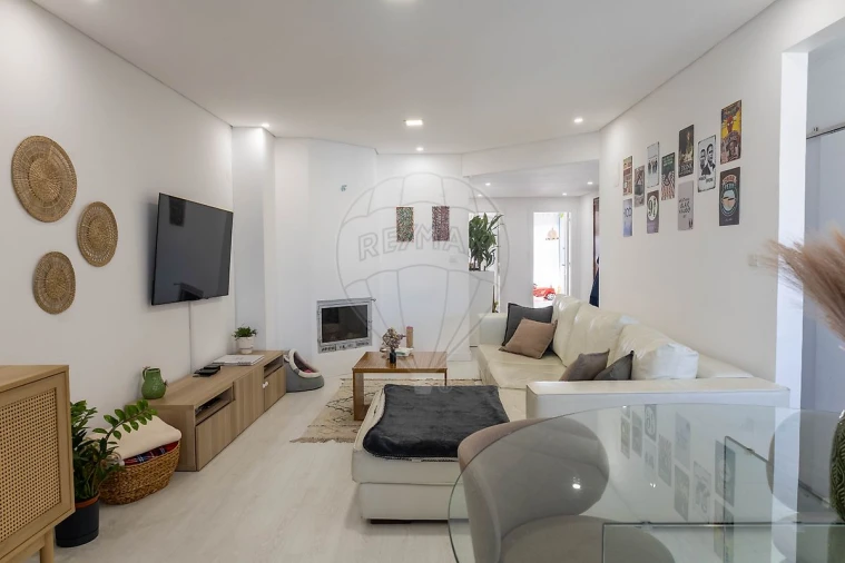 Apartamento T2 para Venda em Algueirão-Mem Martins Foto 13