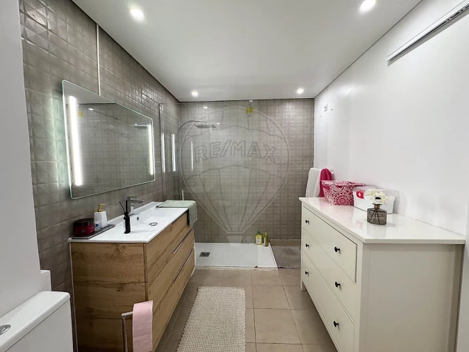 Apartamento T2 para Venda em Algueirão-Mem Martins Foto 31