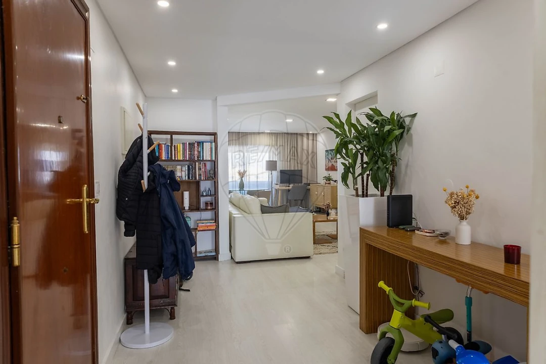 Apartamento T2 para Venda em Algueirão-Mem Martins Foto 10