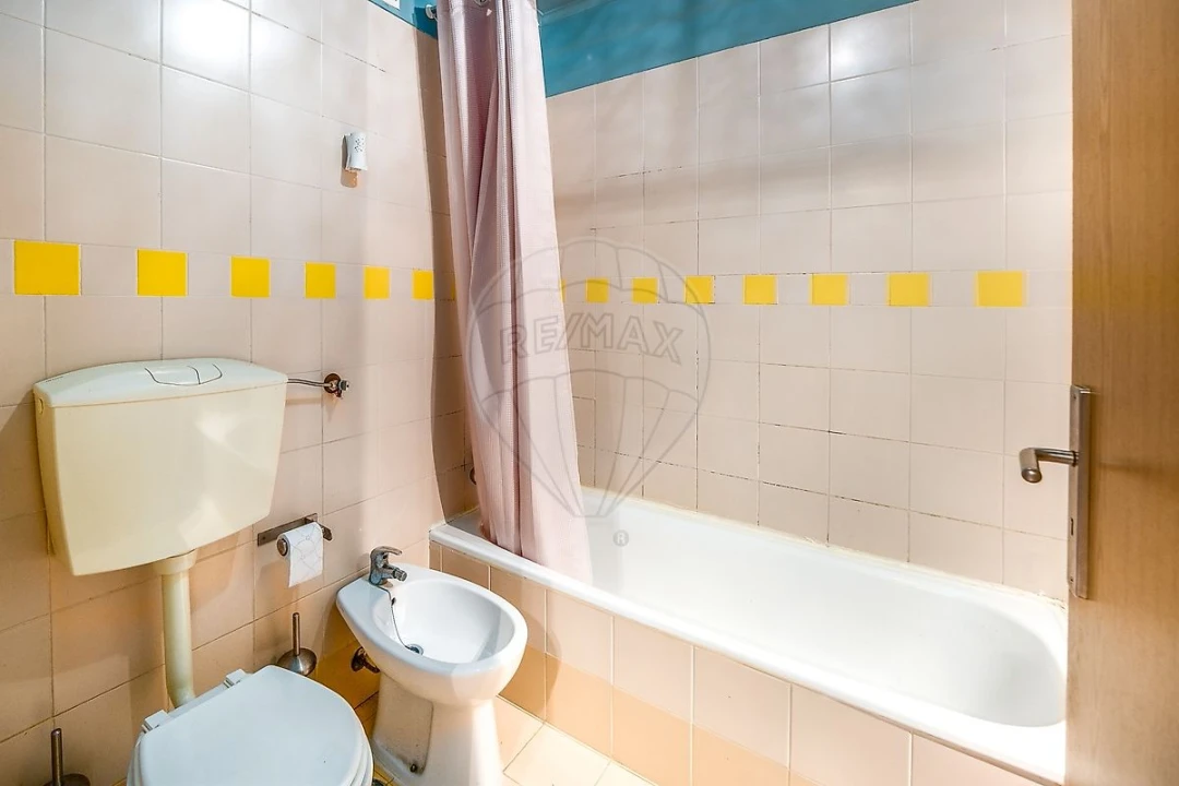 Apartamento T4 para Venda em Santa Clara Foto 8