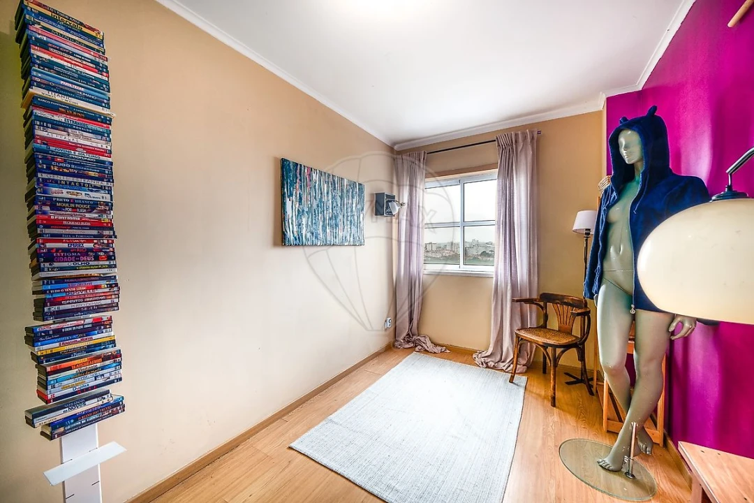 Apartamento T4 para Venda em Santa Clara Foto 15