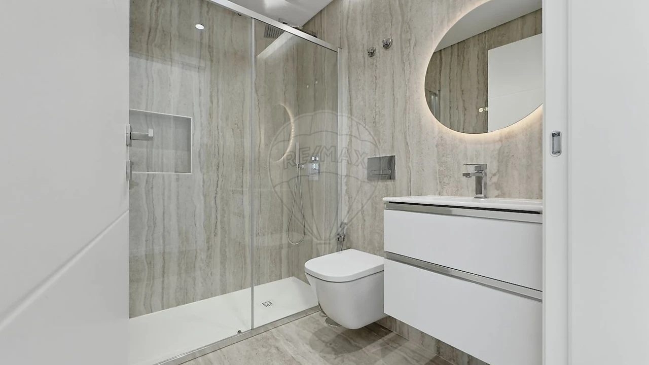 Moradia T5 para Venda em Santa Iria de Azoia, São João da Talha e Bobadela Foto 22