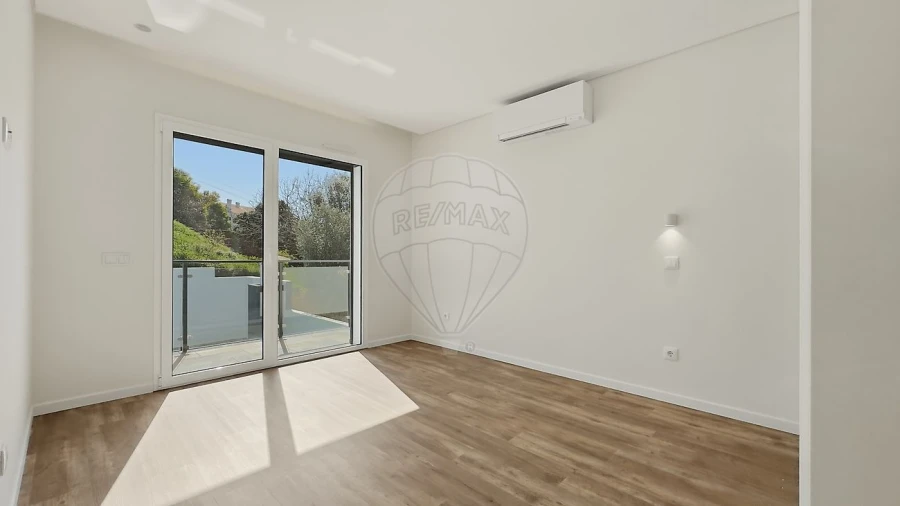 Moradia T5 para Venda em Santa Iria de Azoia, São João da Talha e Bobadela Foto 17