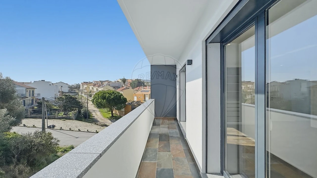 Moradia T5 para Venda em Santa Iria de Azoia, São João da Talha e Bobadela Foto 19