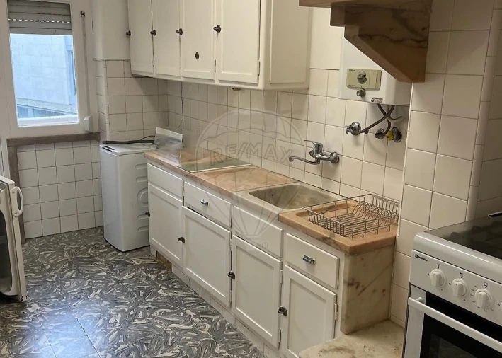 Apartamento T1 para Arrendamento em Arroios Foto 10