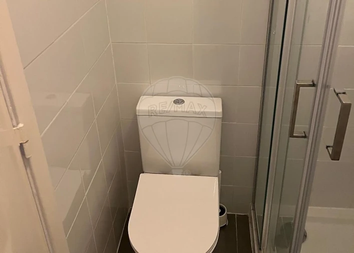 Apartamento T1 para Arrendamento em Arroios Foto 7