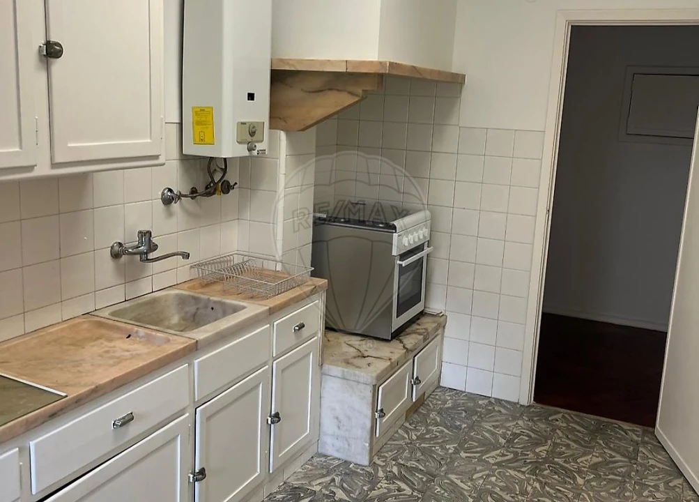 Apartamento T1 para Arrendamento em Arroios Foto 11