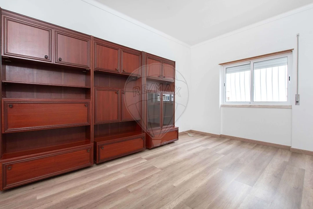 Moradia T3 para Venda em Carregado e Cadafais Foto 9