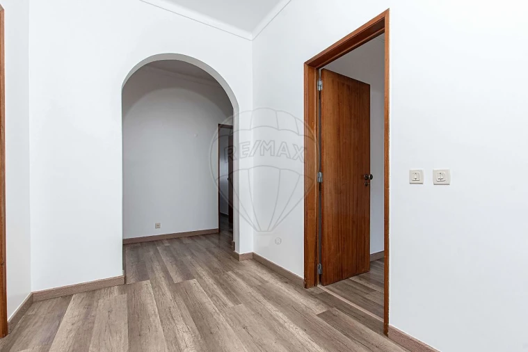 Moradia T3 para Venda em Carregado e Cadafais Foto 4