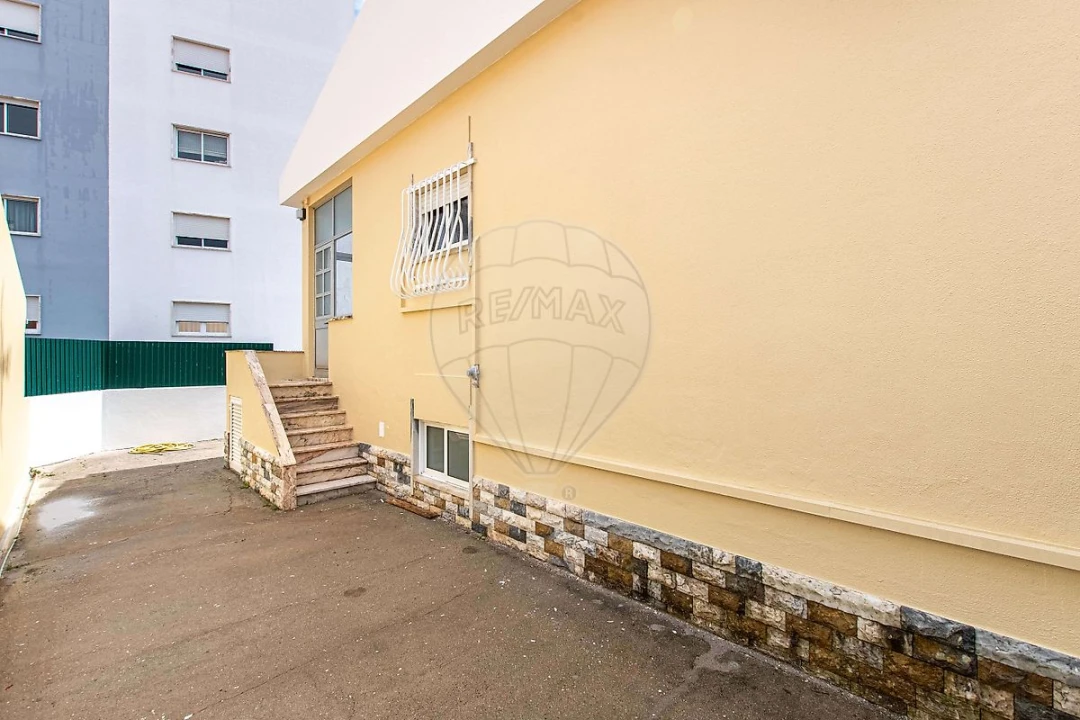 Moradia T3 para Venda em Carregado e Cadafais Foto 27