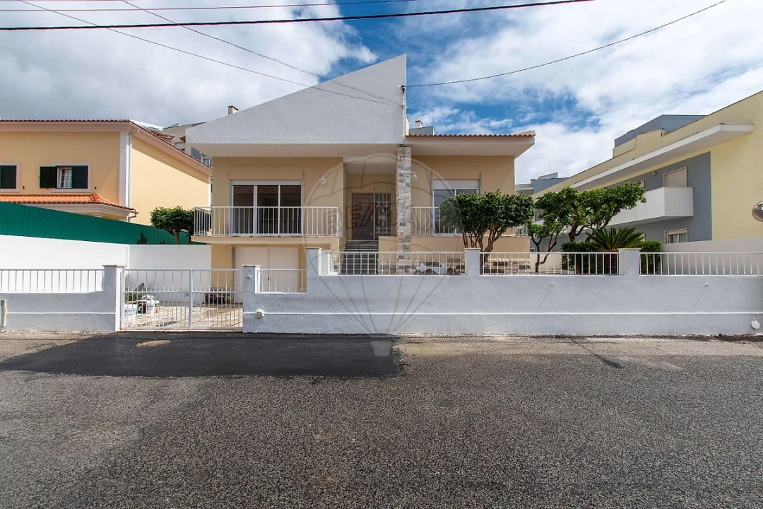 Moradia T3 para Venda em Carregado e Cadafais Foto 17