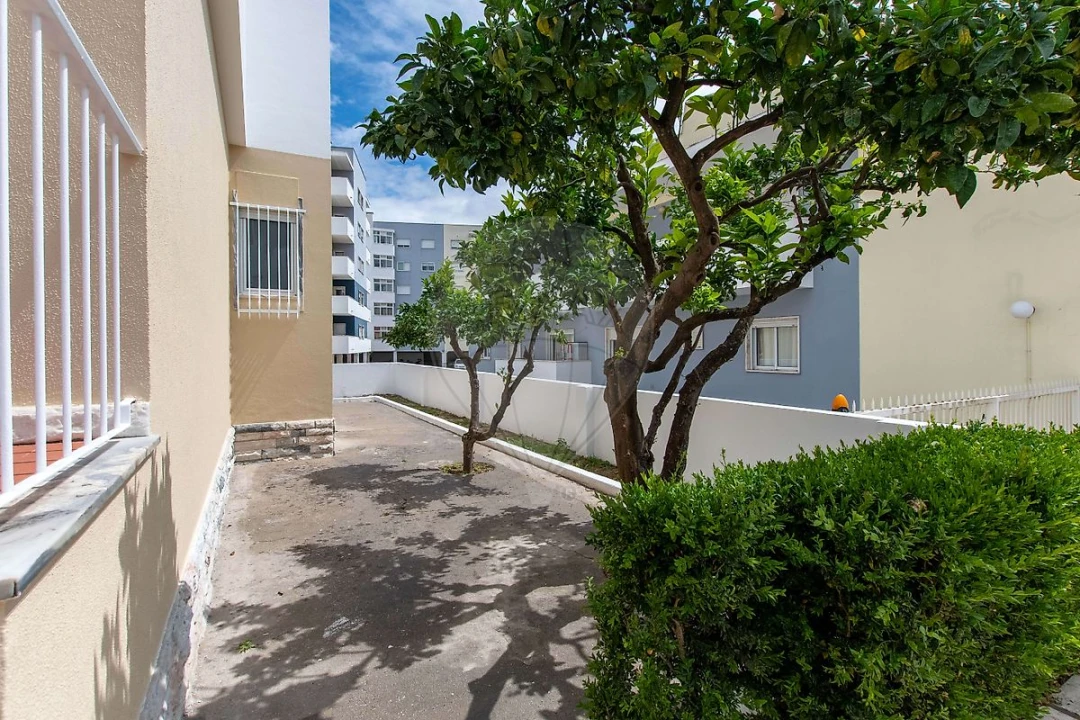 Moradia T3 para Venda em Carregado e Cadafais Foto 24