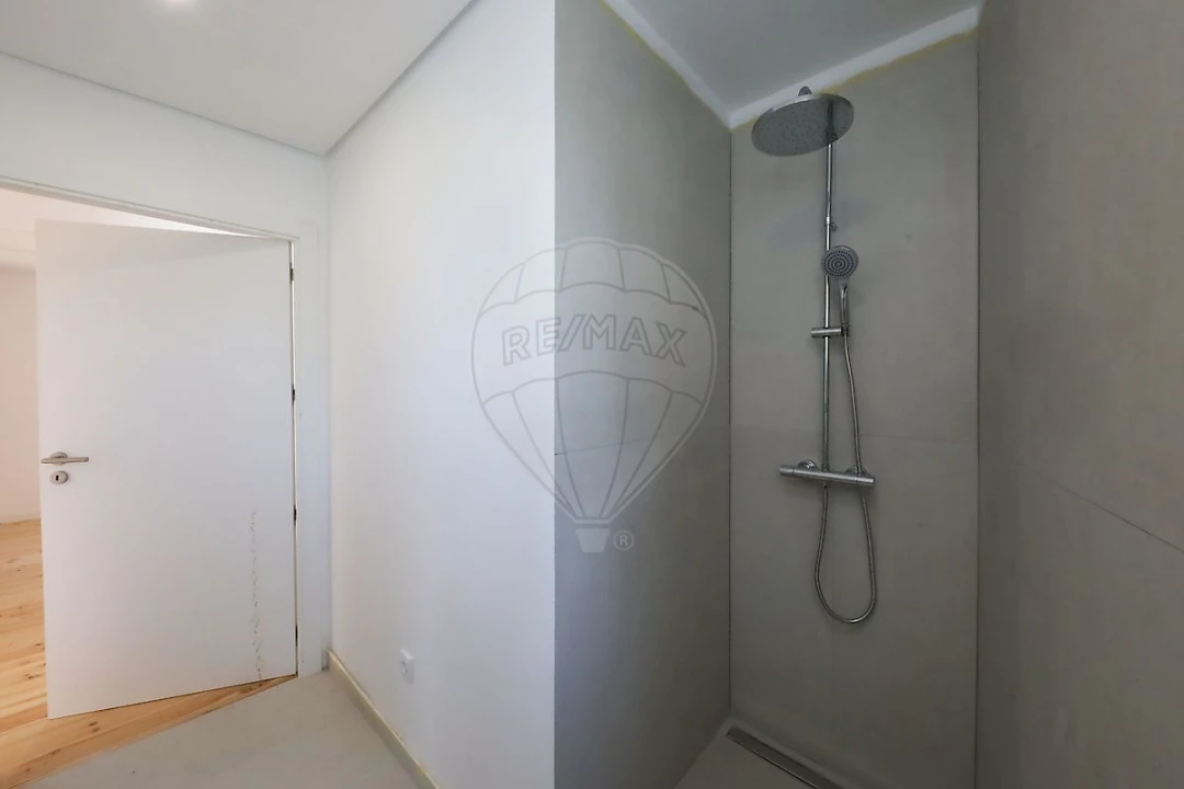 Moradia T3 para Venda em Ventosa Foto 28