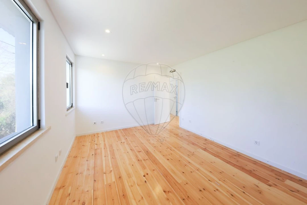 Moradia T3 para Venda em Ventosa Foto 19