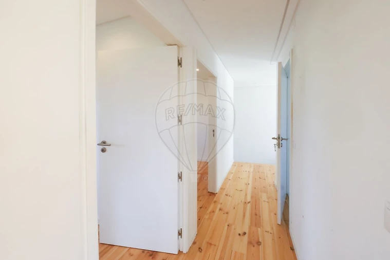 Moradia T3 para Venda em Ventosa Foto 18