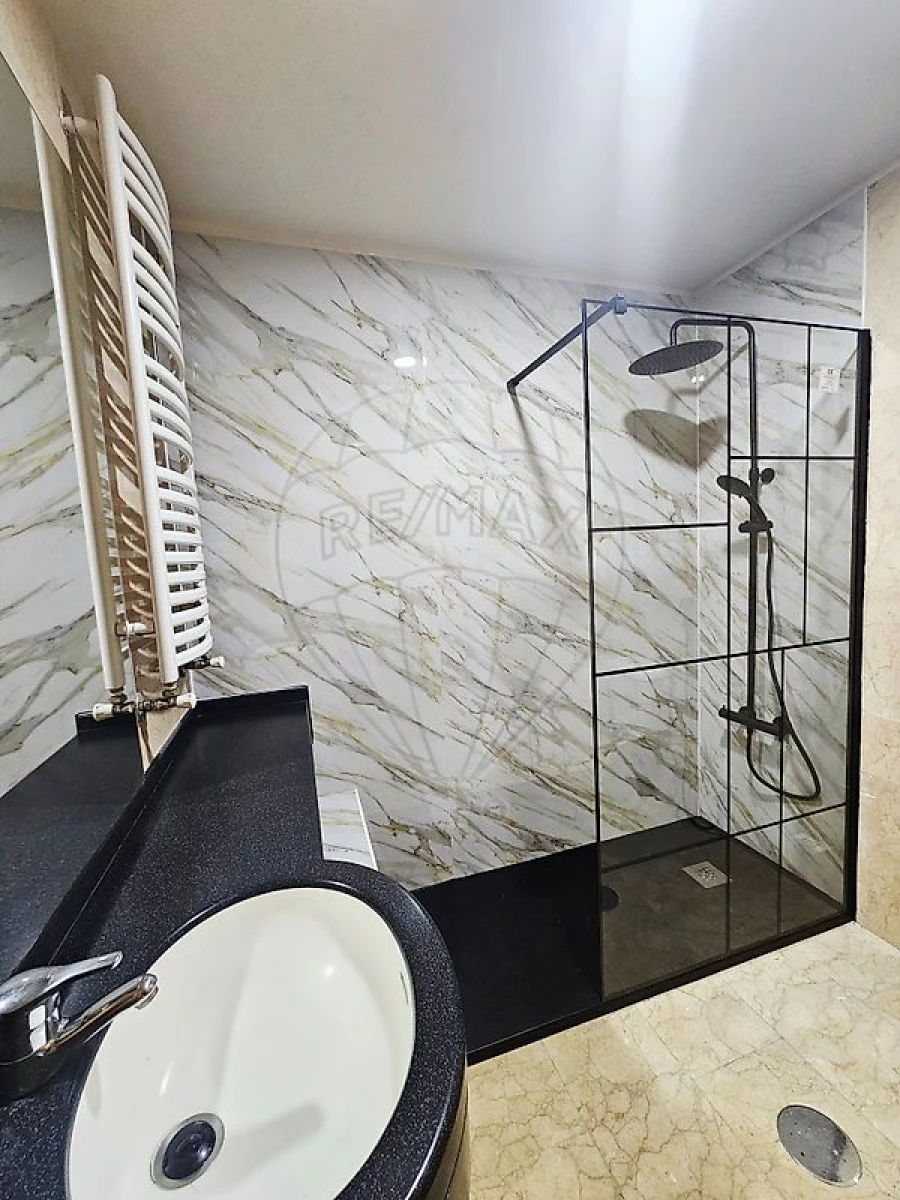 Apartamento T1 para Venda em Santa Marinha e São Pedro da Afurada Foto 5