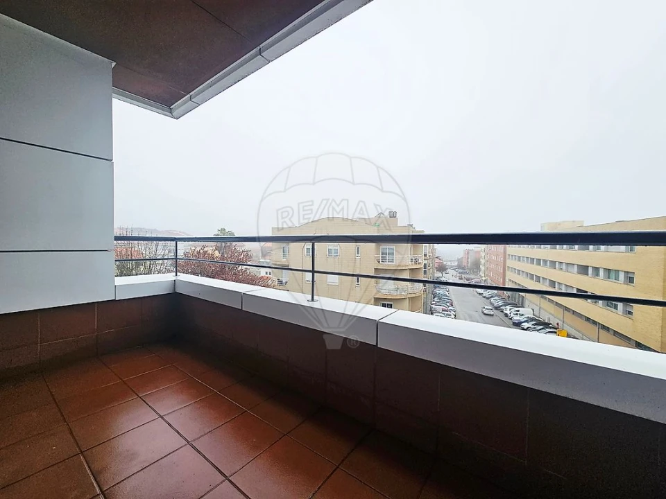 Apartamento T1 para Venda em Santa Marinha e São Pedro da Afurada Foto 1