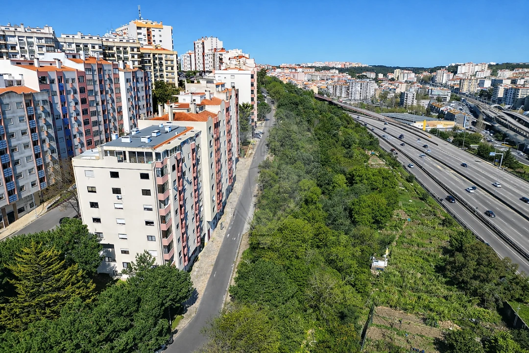 Apartamento T3 para Venda em Agualva e Mira-Sintra Foto 13