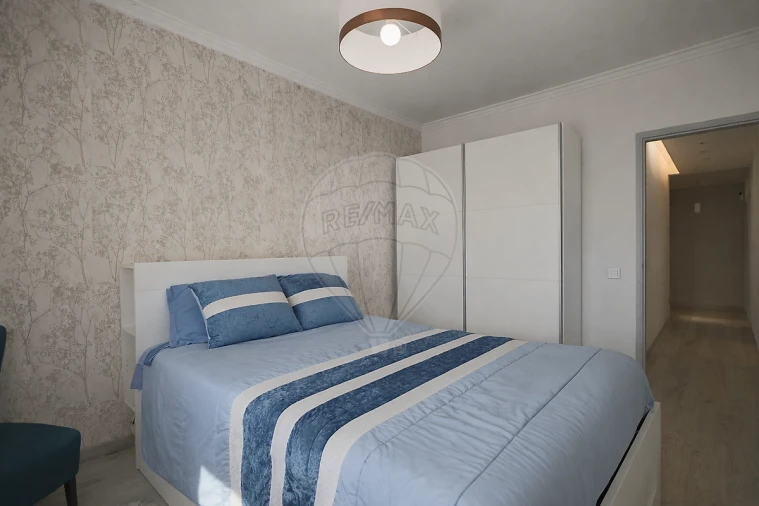 Apartamento T3 para Venda em Agualva e Mira-Sintra Foto 2