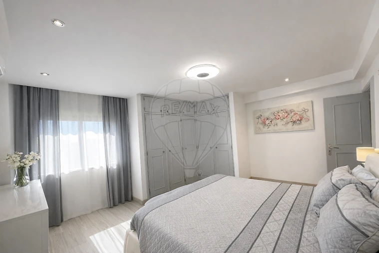 Apartamento T3 para Venda em Agualva e Mira-Sintra Foto 11