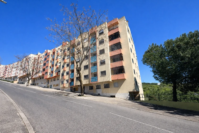 Apartamento T3 para Venda em Agualva e Mira-Sintra Foto 9