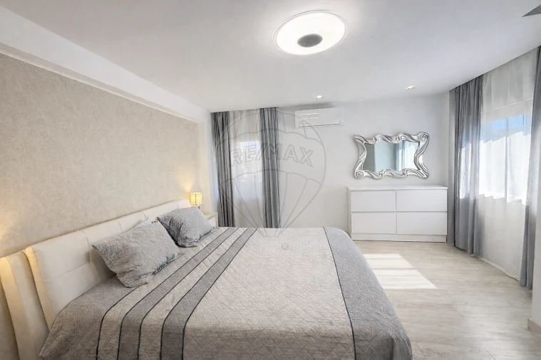 Apartamento T3 para Venda em Agualva e Mira-Sintra Foto 10