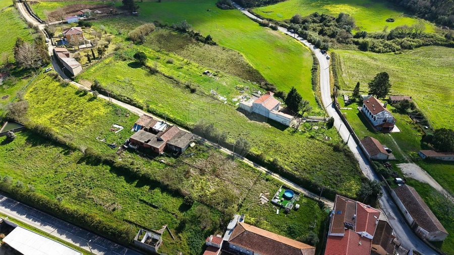 Terreno para Venda em Santo Quintino Foto 1