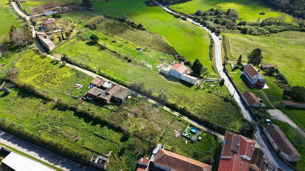 Terreno para Venda em Santo Quintino Foto 1