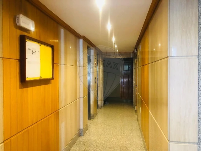 Apartamento T2 para Venda em São Domingos de Rana Foto 2