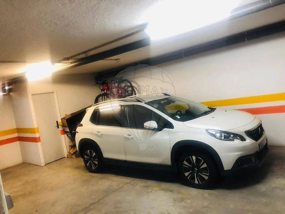 Apartamento T2 para Venda em São Domingos de Rana Foto 6