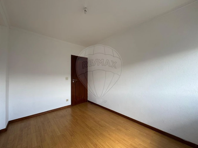 Apartamento T4 para Venda em Pinhal Novo Foto 11