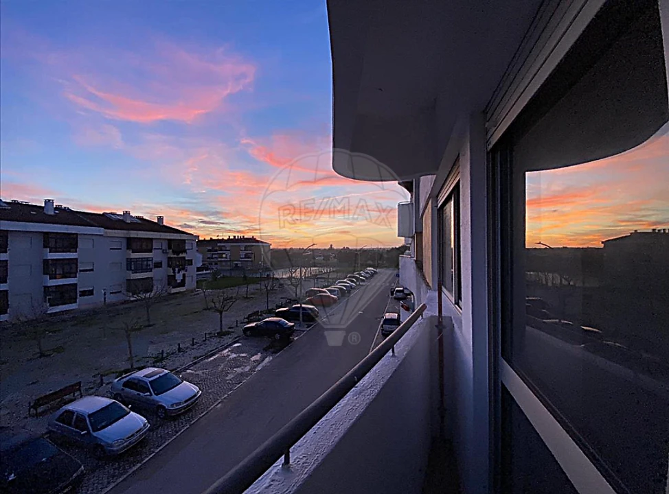 Apartamento T4 para Venda em Pinhal Novo Foto 28