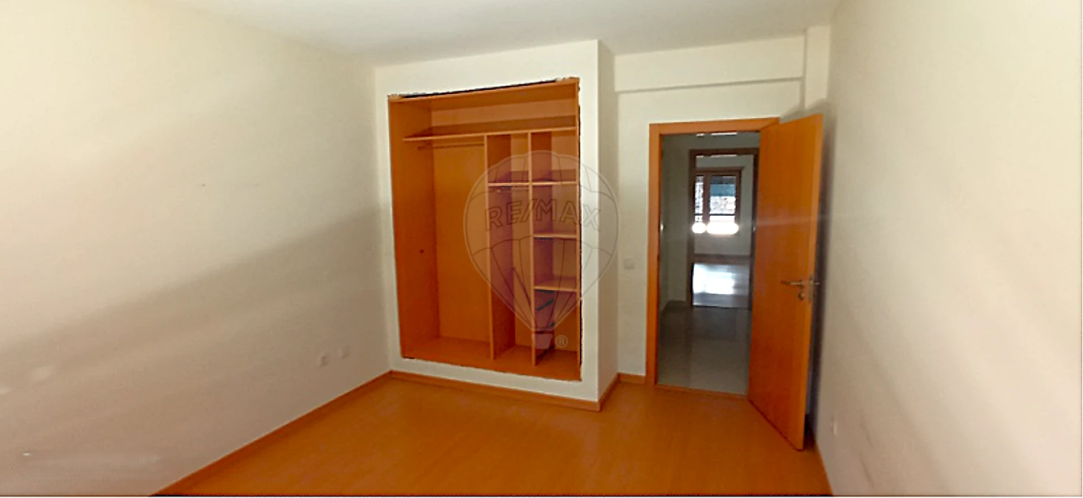Apartamento T4 para Venda em Pinhal Novo Foto 6
