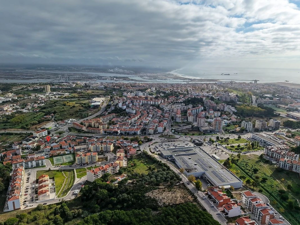 Moradia T3 para Venda em Tavarede Foto 11