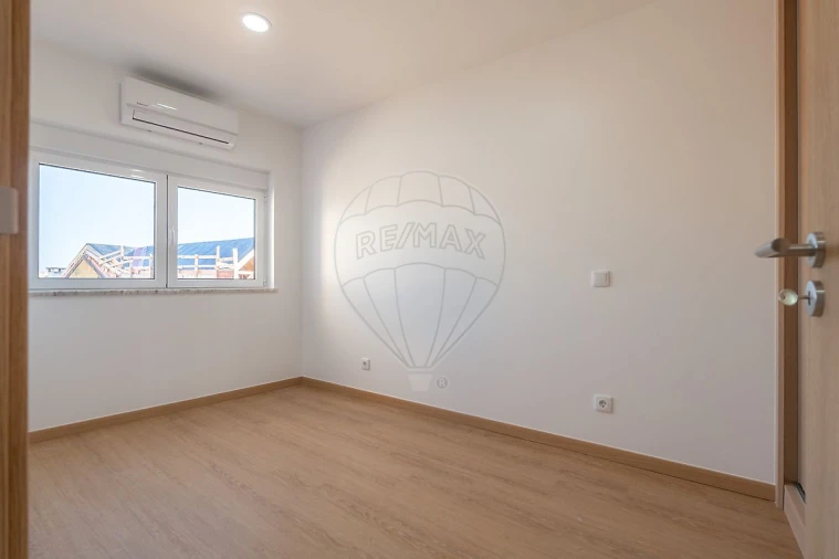 Apartamento T2 para Venda em Buarcos Foto 11